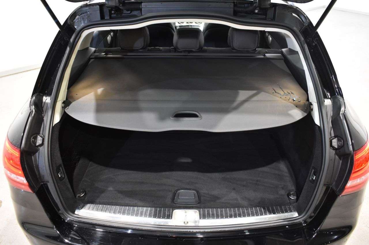 MERCEDES-BENZ CLASE C  en Minoautos