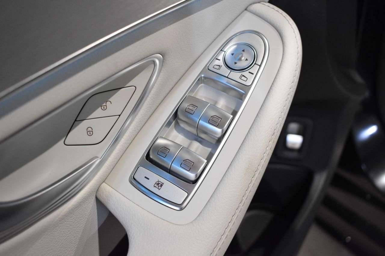 MERCEDES-BENZ CLASE C en Minoautos