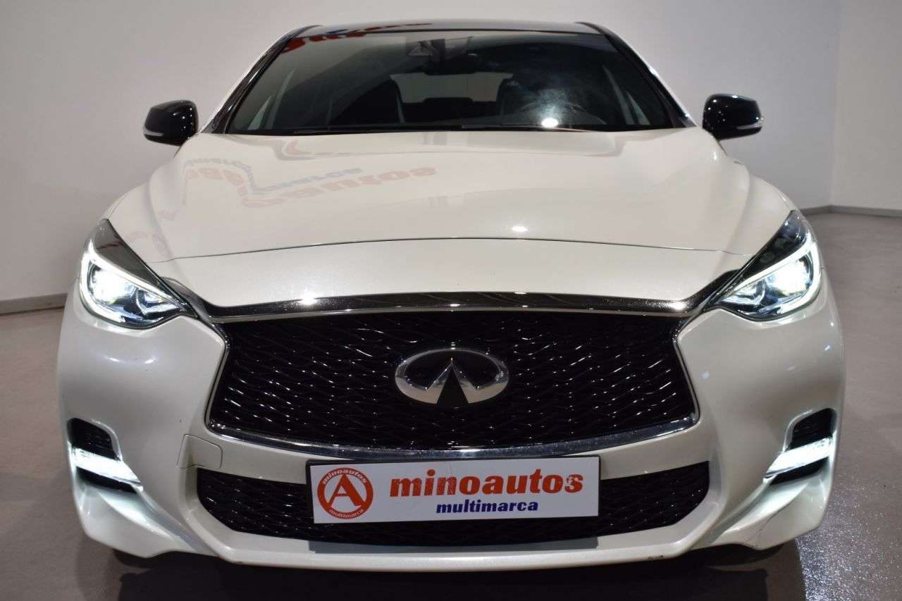 INFINITI Q30 en Minoautos
