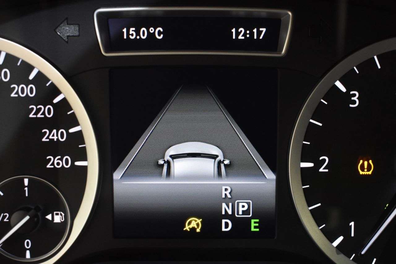 INFINITI Q30 en Minoautos