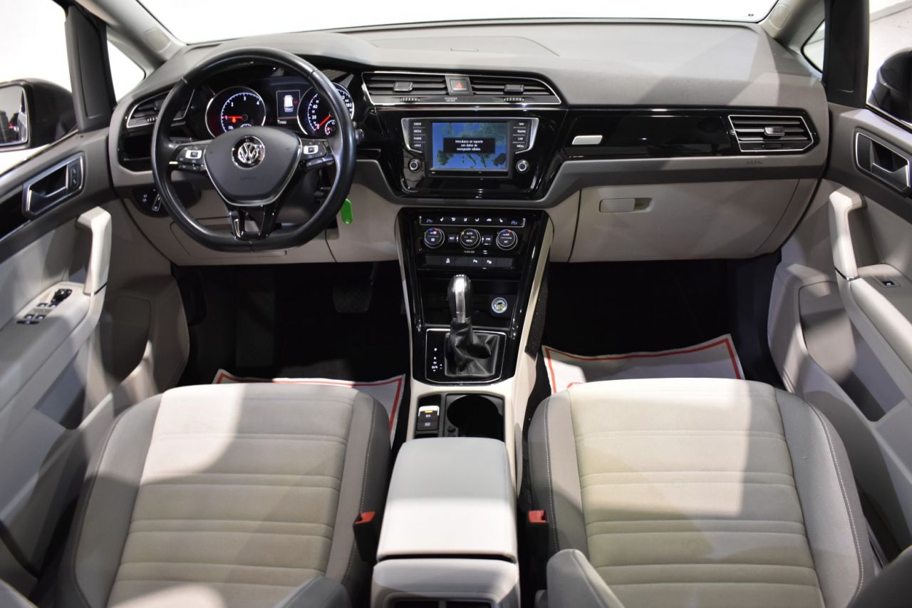 VW TOURAN en Minoautos