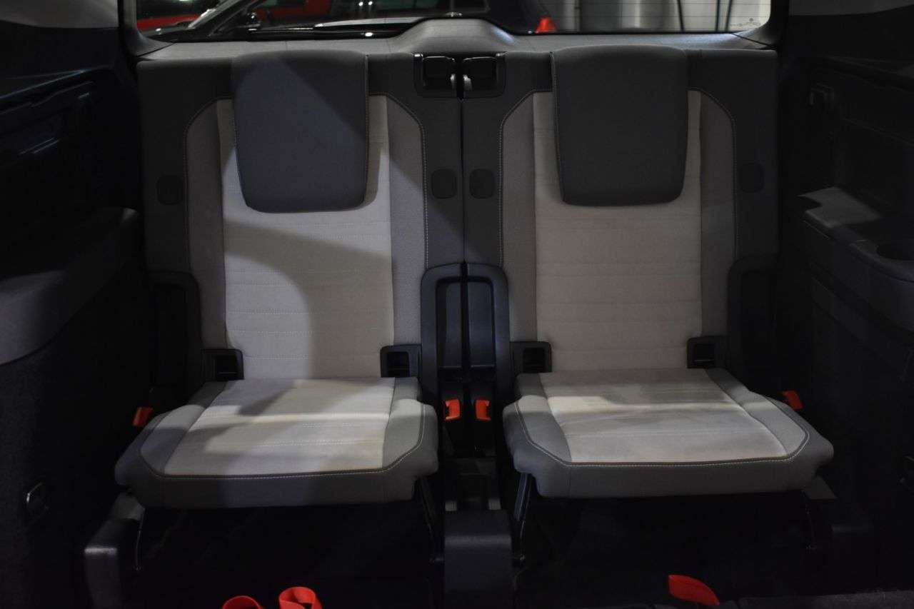 VW TOURAN en Minoautos