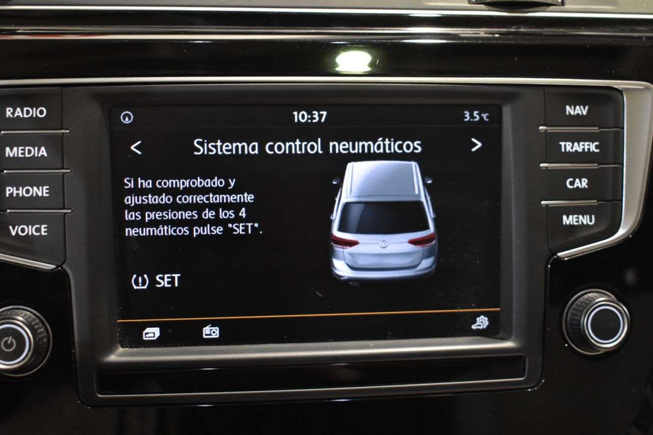 VW TOURAN en Minoautos