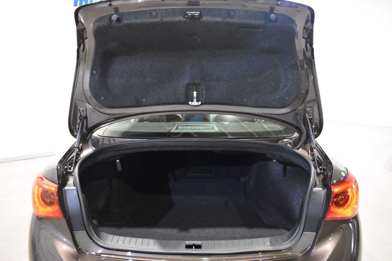 INFINITI Q50 en Minoautos