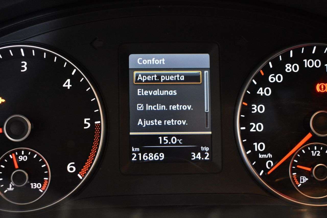 VW TOURAN en Minoautos