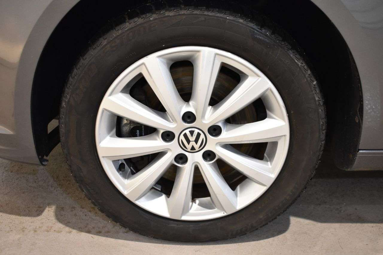 VW TOURAN en Minoautos