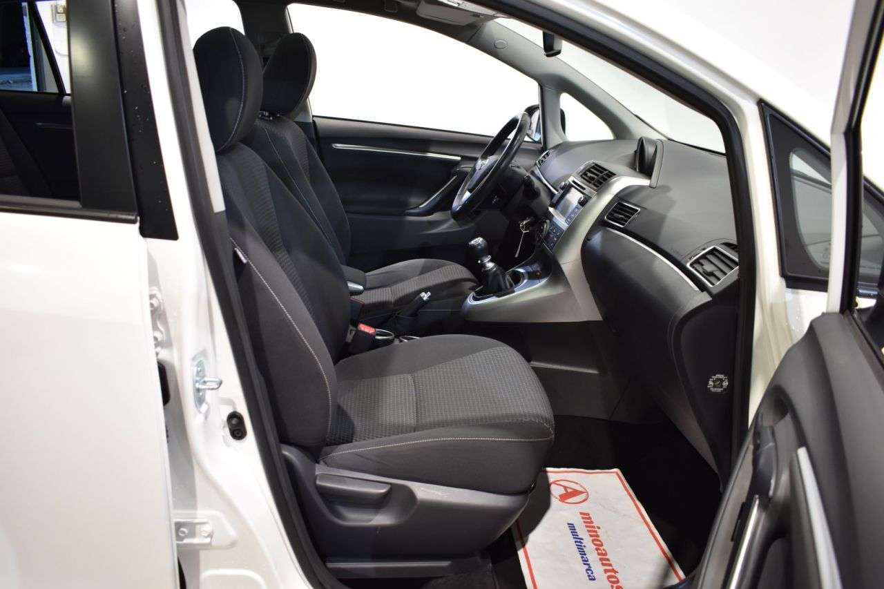 TOYOTA VERSO en Minoautos