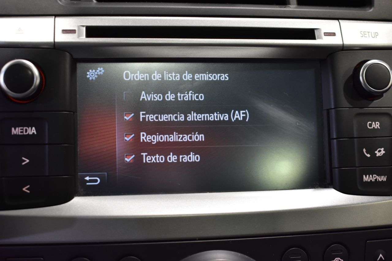 TOYOTA VERSO en Minoautos