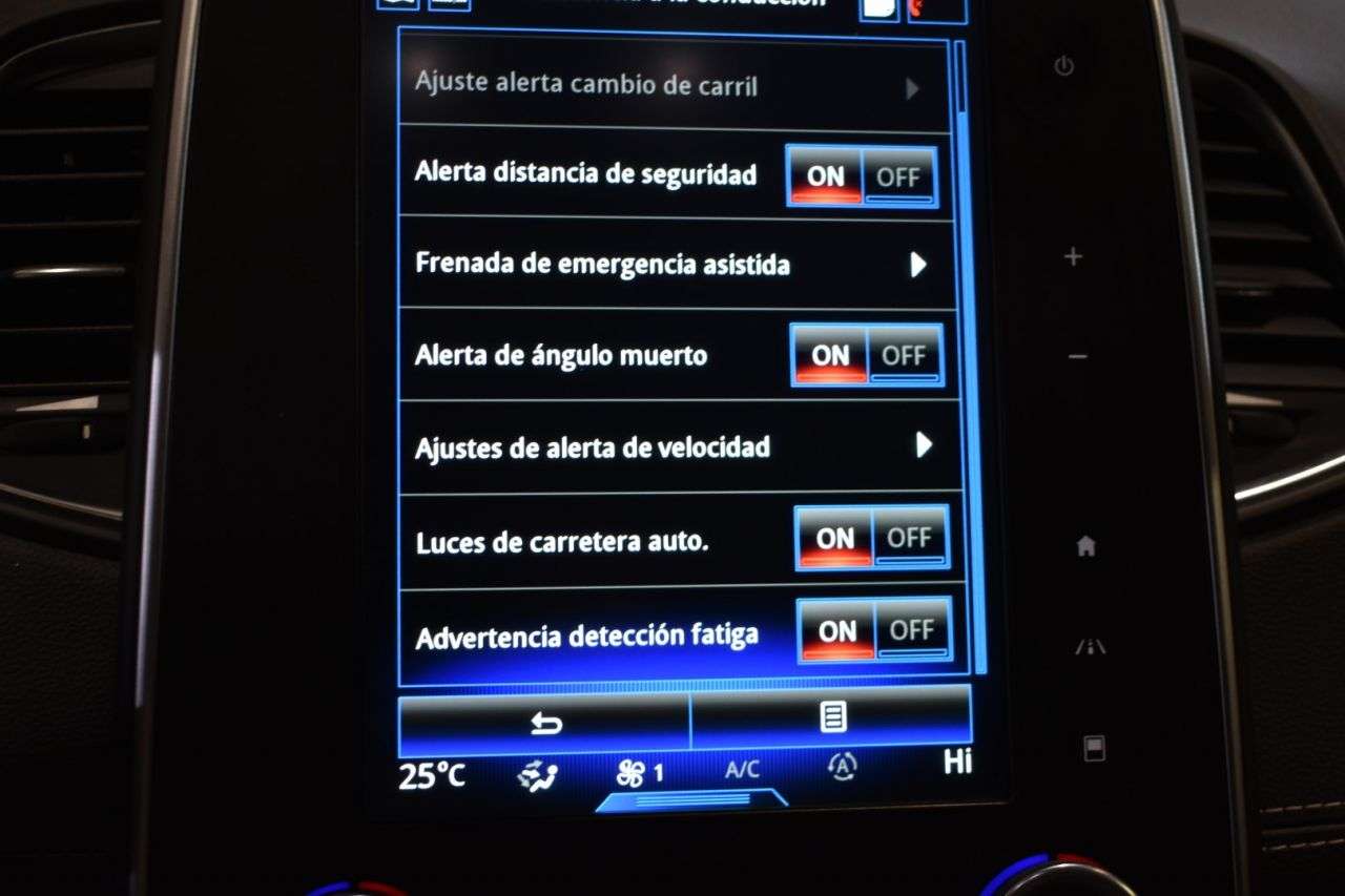 RENAULT SCENIC en Minoautos