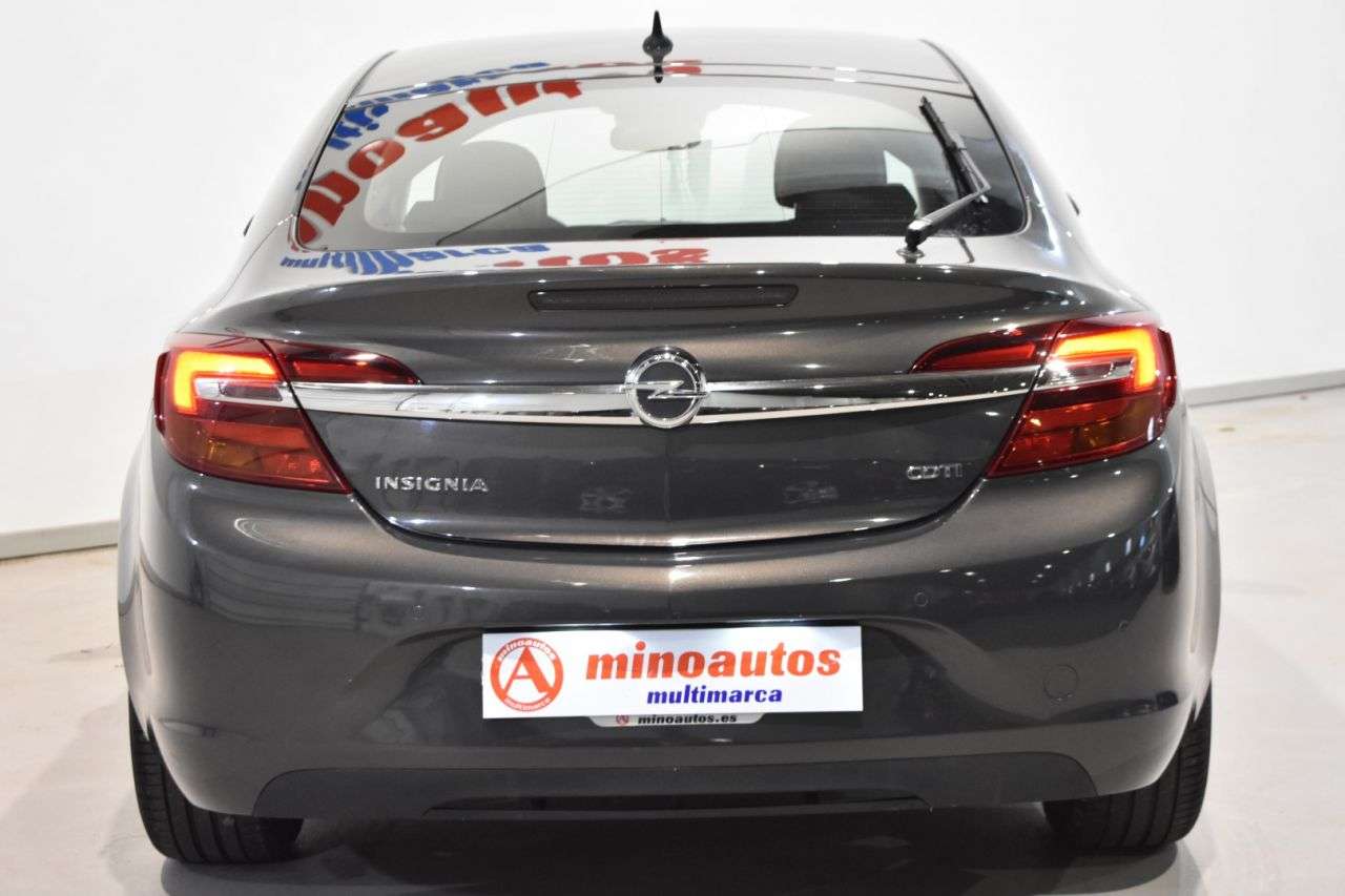 OPEL INSIGNIA en Minoautos