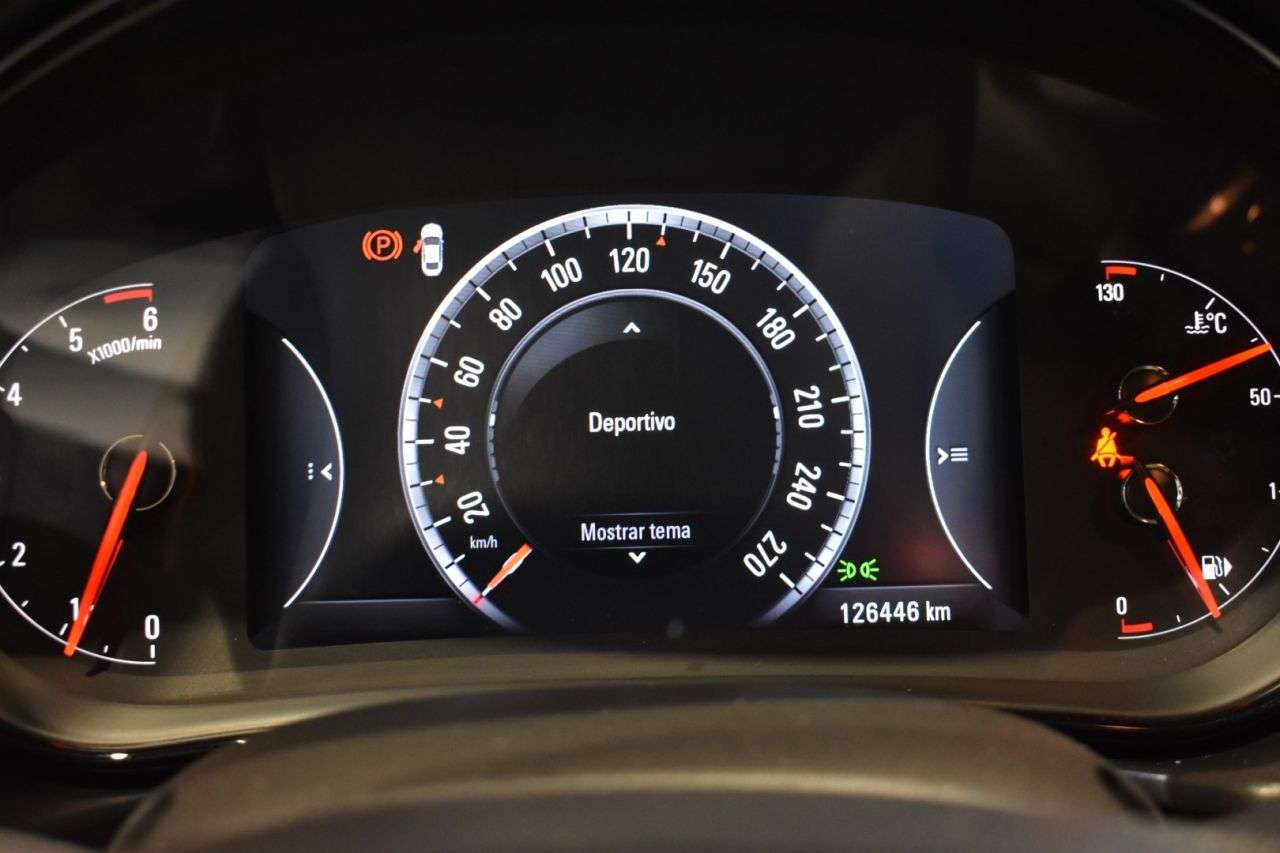 OPEL INSIGNIA en Minoautos