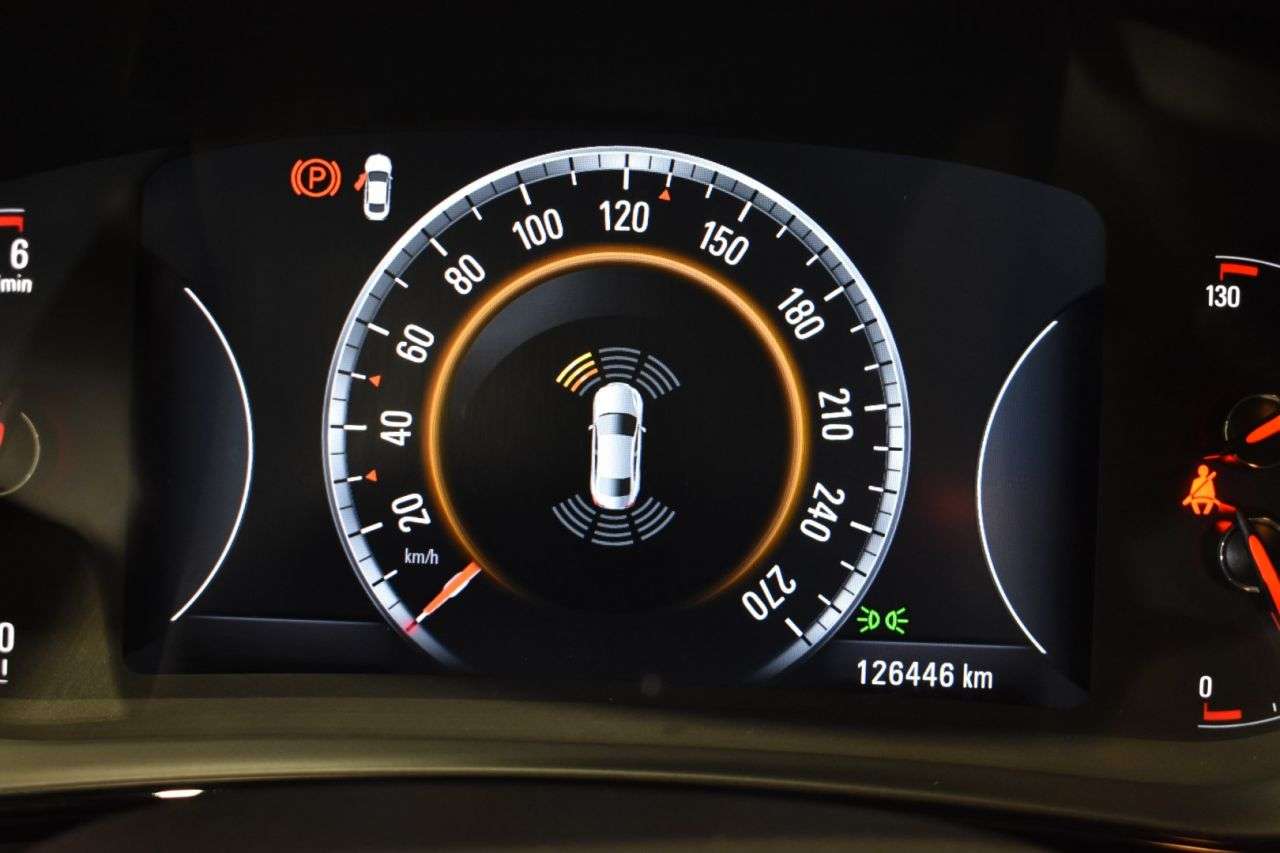 OPEL INSIGNIA en Minoautos