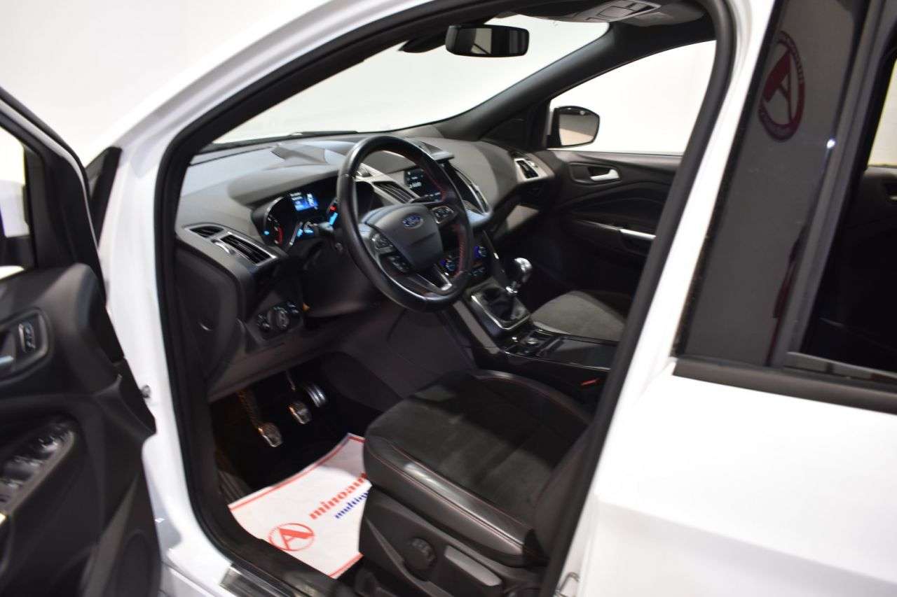 FORD KUGA en Minoautos