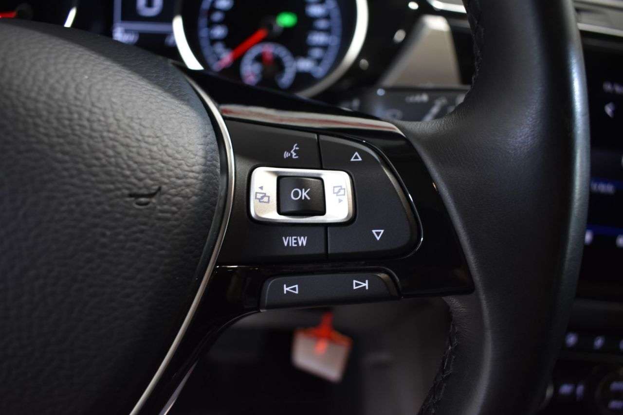 VW TOURAN en Minoautos