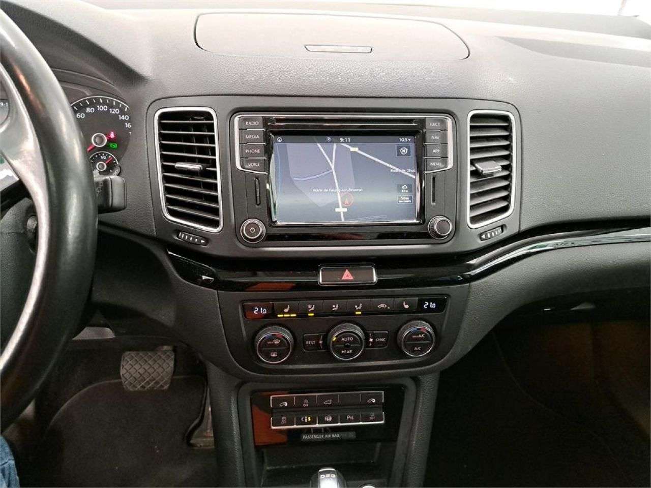 VW SHARAN en Minoautos