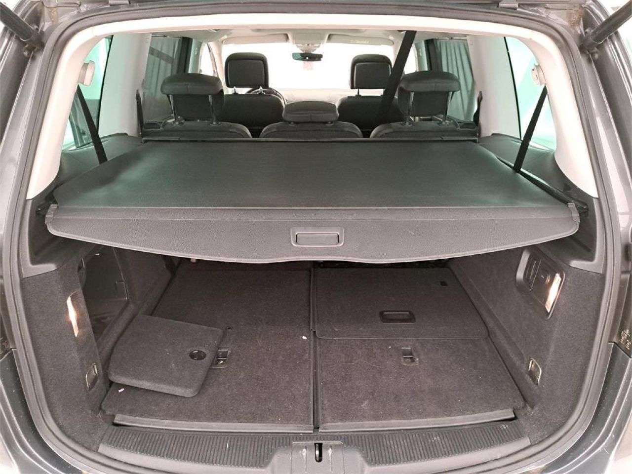 VW SHARAN en Minoautos