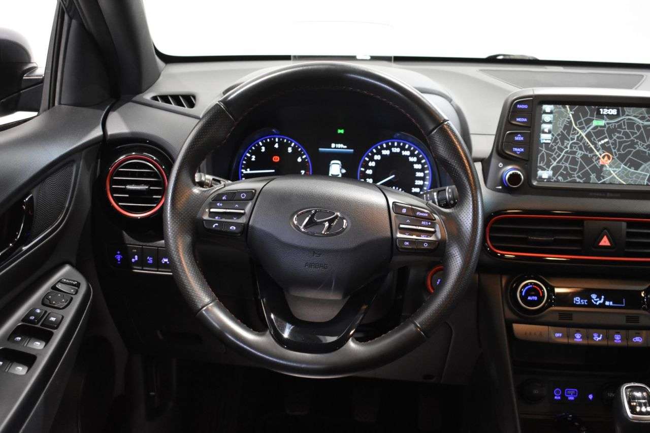 HYUNDAI KONA en Minoautos