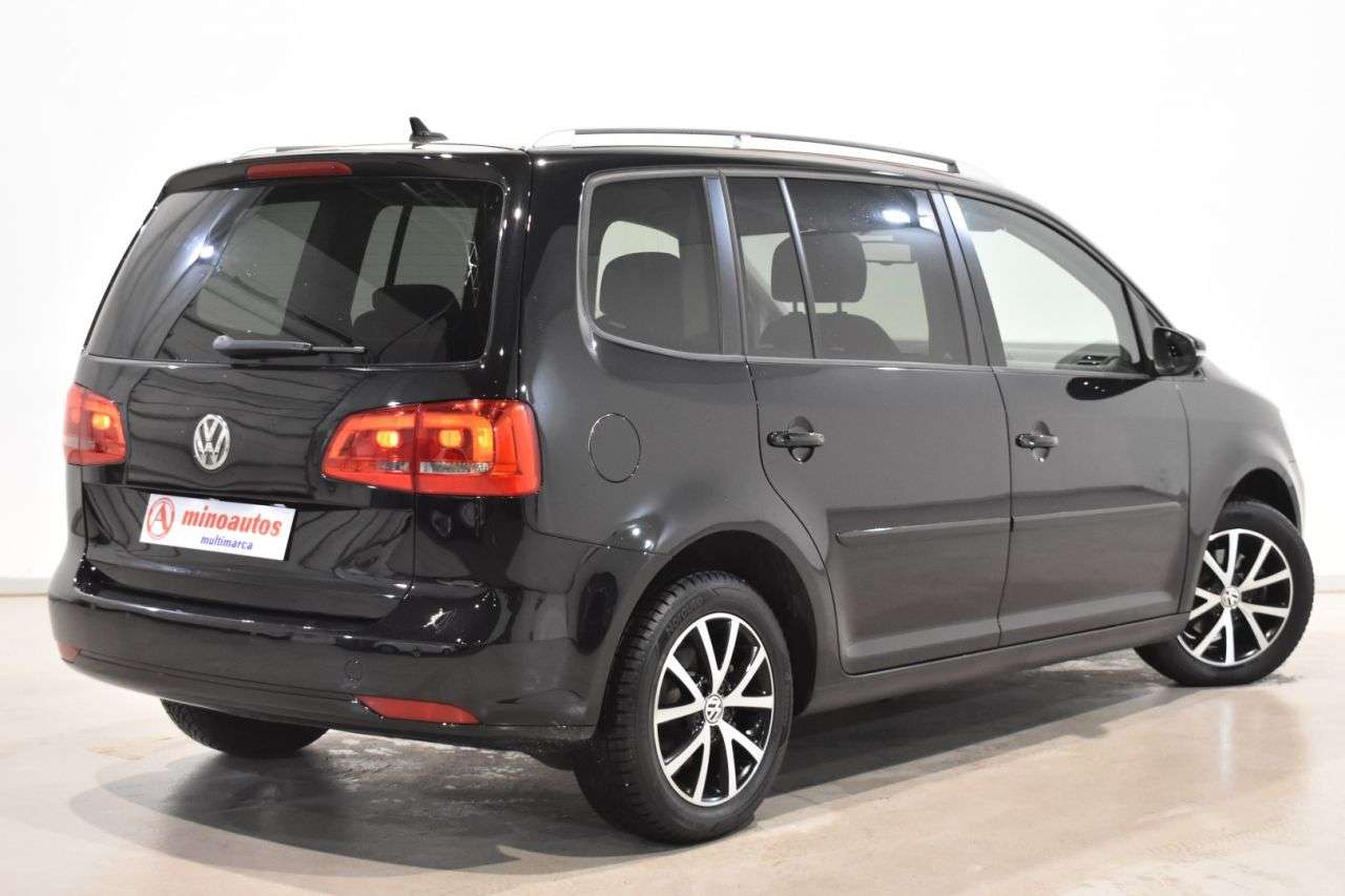 VW TOURAN en Minoautos
