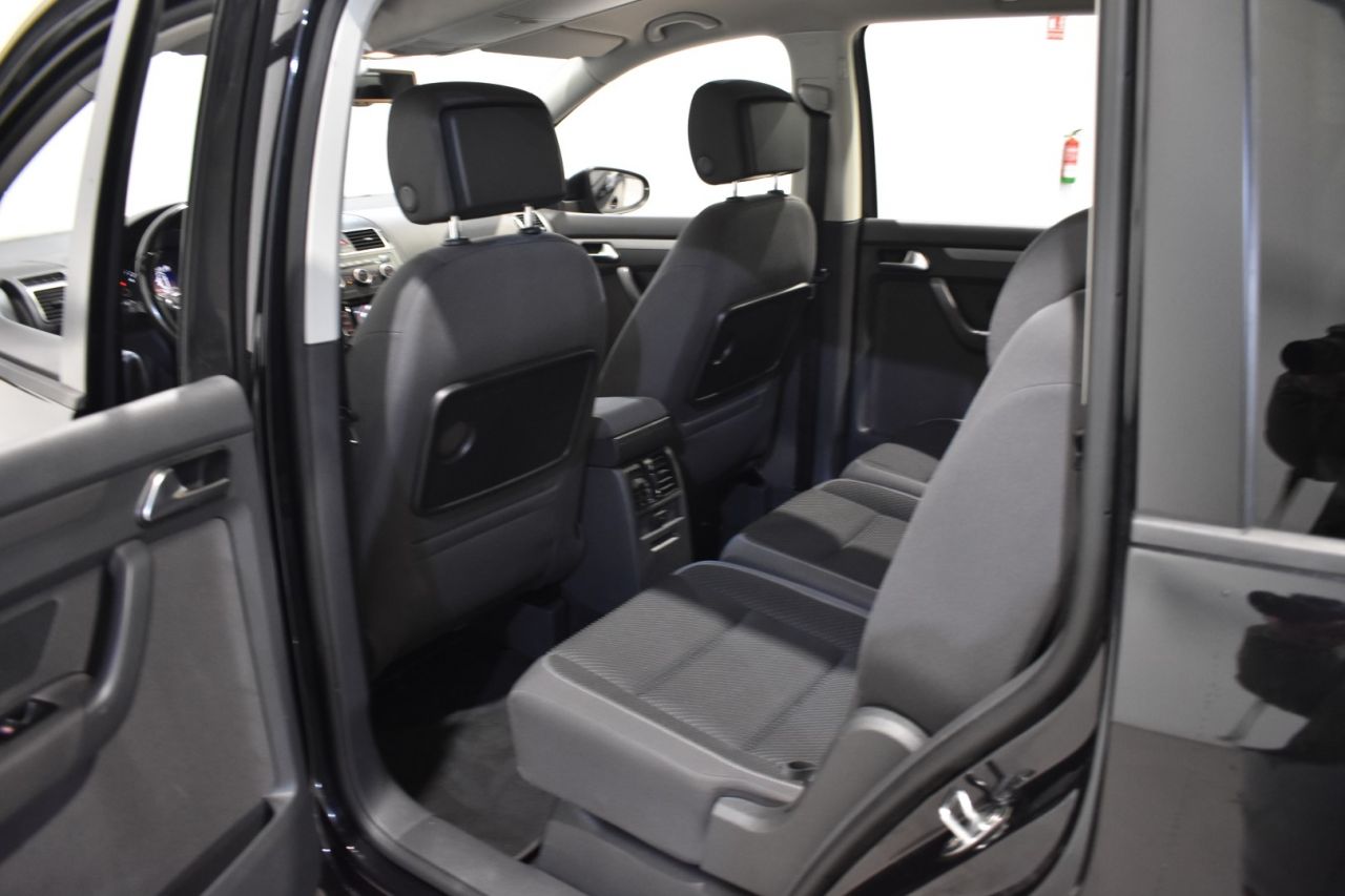 VW TOURAN en Minoautos