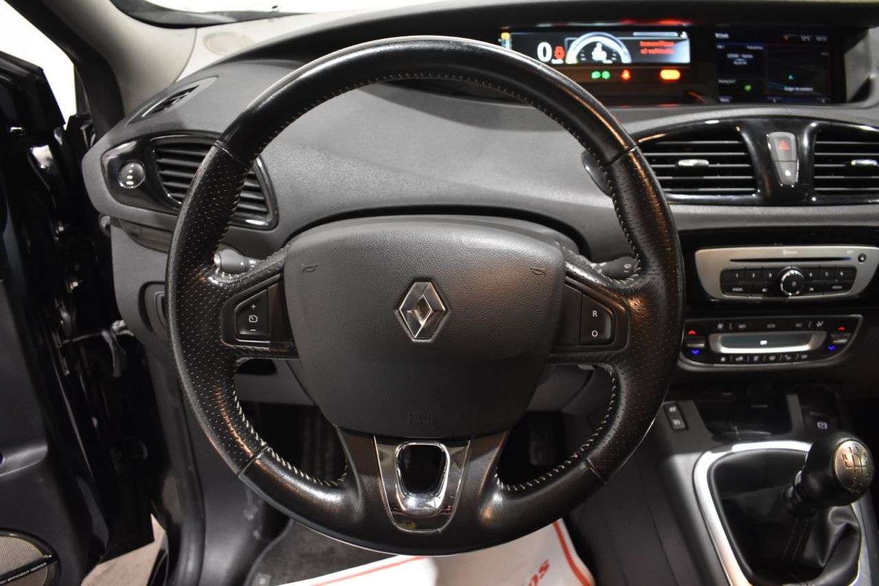 RENAULT GRAND SCENIC en Minoautos