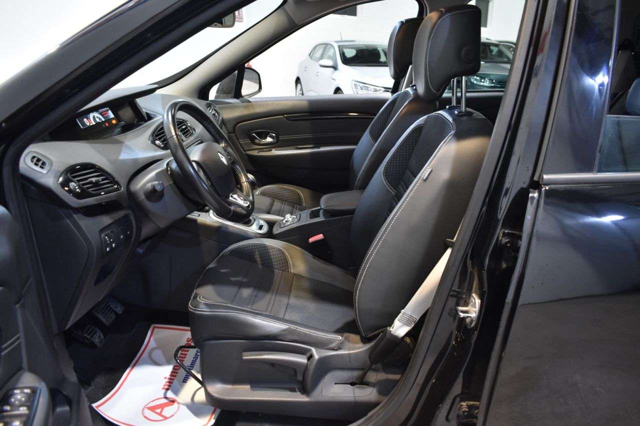 RENAULT GRAND SCENIC en Minoautos