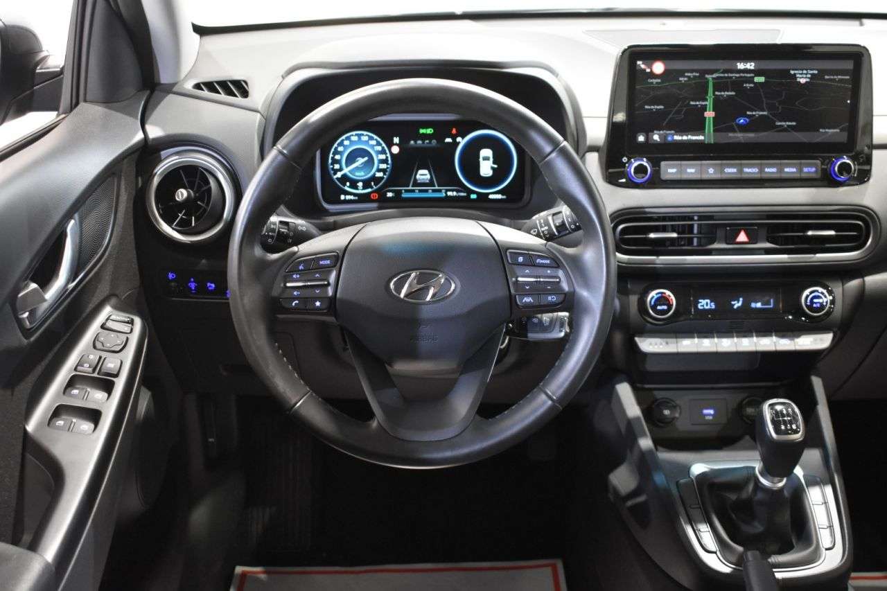 HYUNDAI KONA en Minoautos