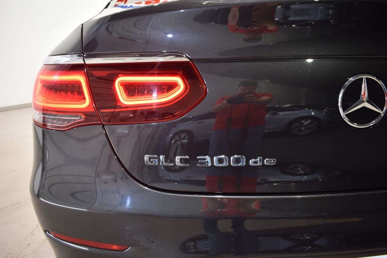 MERCEDES-BENZ CLASE GLC COUP� en Minoautos