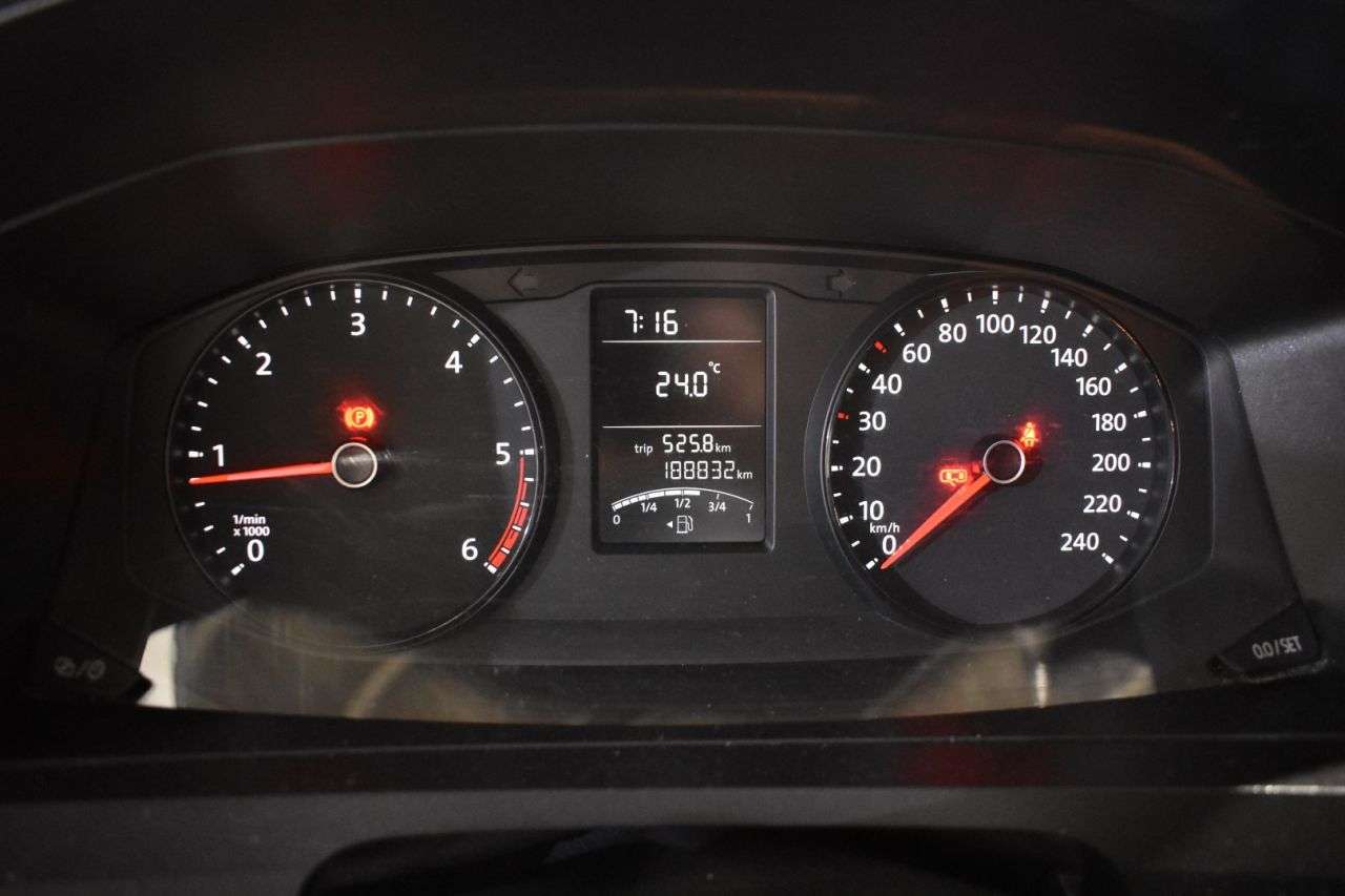 VW CARAVELLE en Minoautos