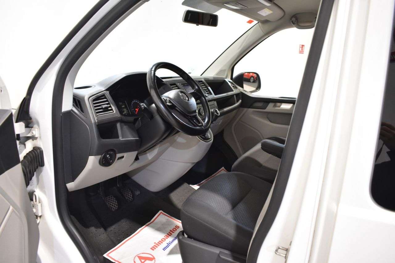 VW CARAVELLE en Minoautos