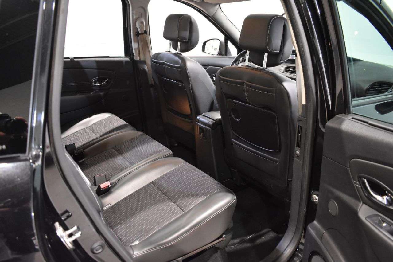 RENAULT GRAND SCENIC en Minoautos