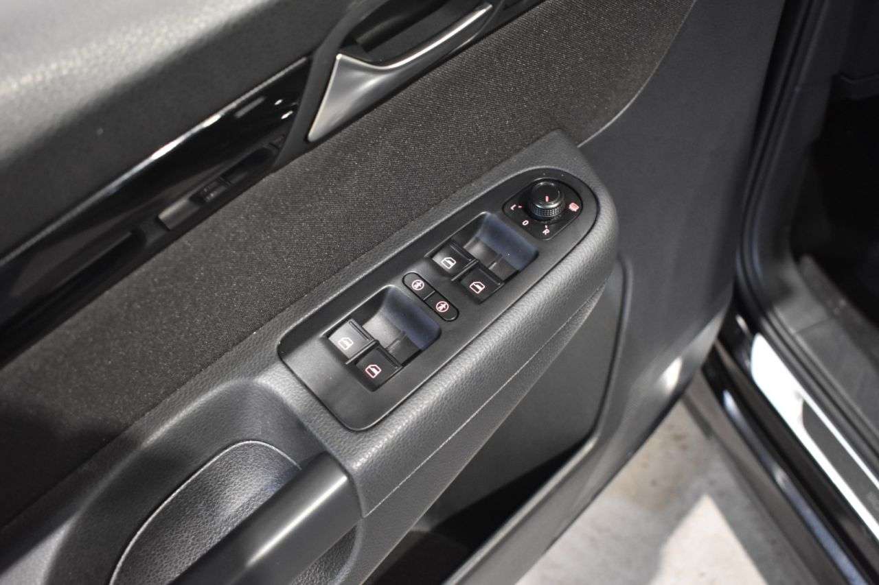 VW SHARAN en Minoautos