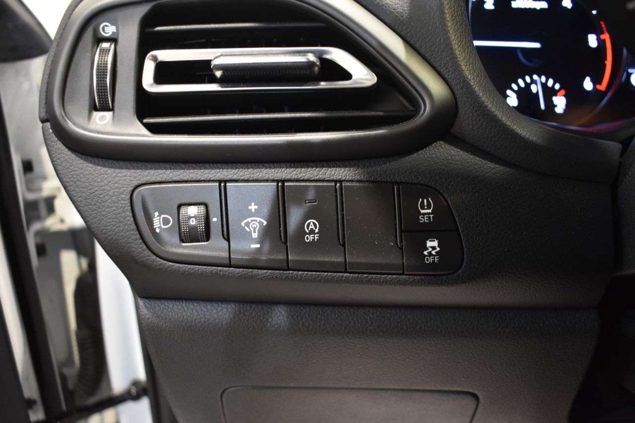 HYUNDAI I30 en Minoautos