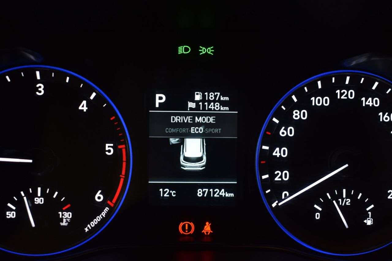 HYUNDAI KONA en Minoautos