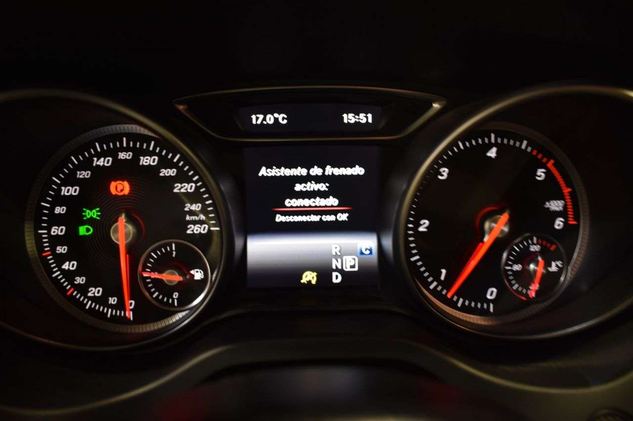 MERCEDES-BENZ CLASE CLA en Minoautos