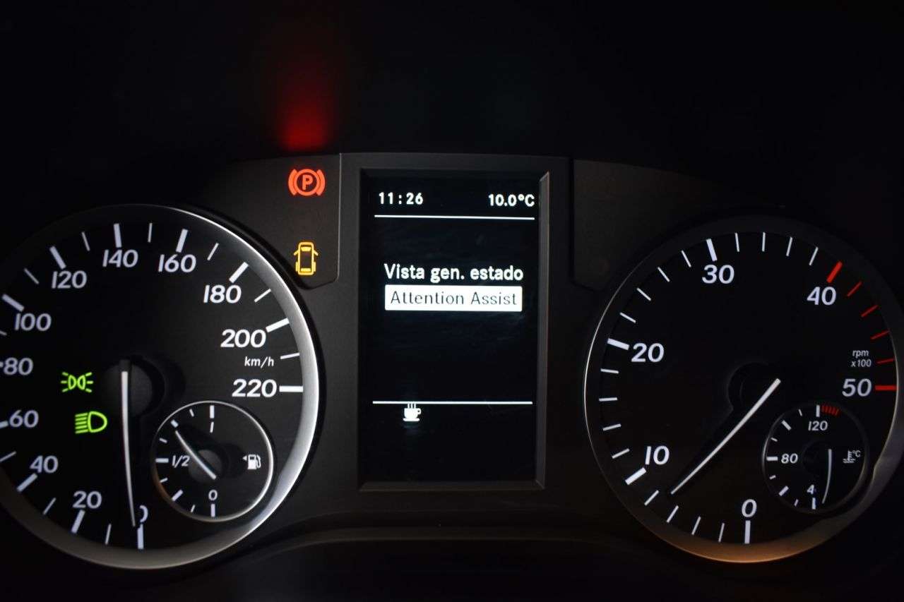 MERCEDES-BENZ VITO TOURER en Minoautos