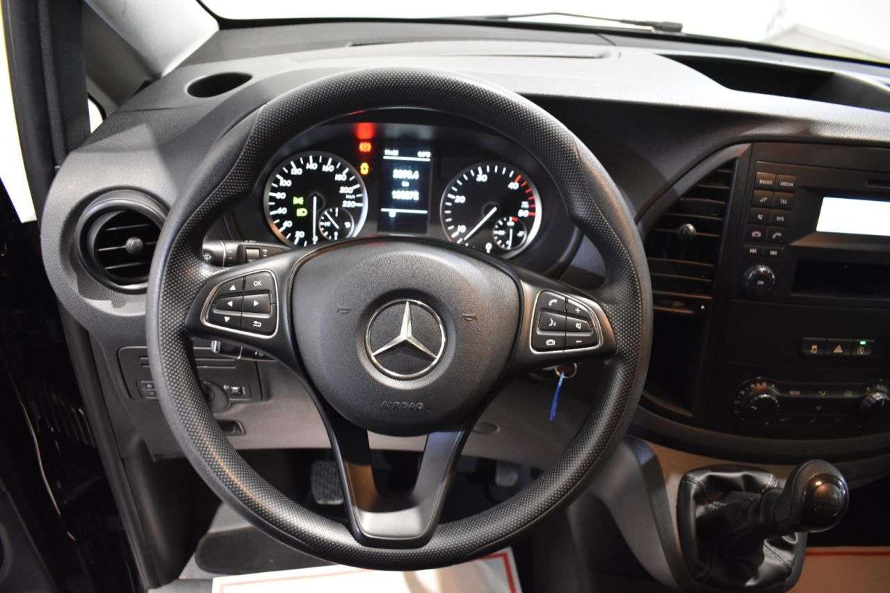 MERCEDES-BENZ VITO TOURER en Minoautos