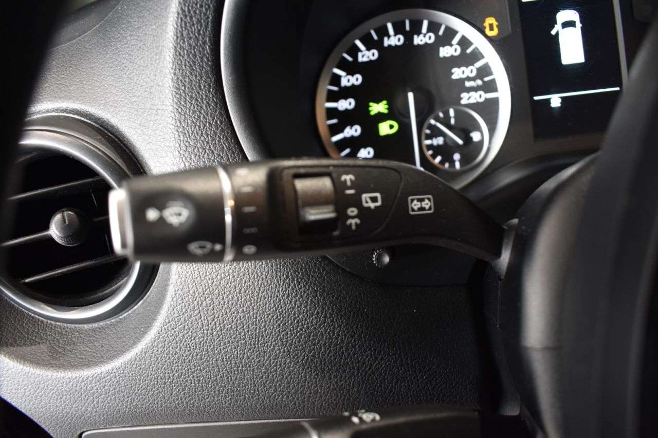 MERCEDES-BENZ VITO TOURER en Minoautos