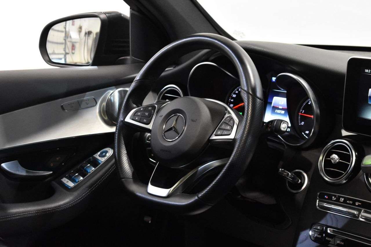 MERCEDES-BENZ GLC COUP� en Minoautos