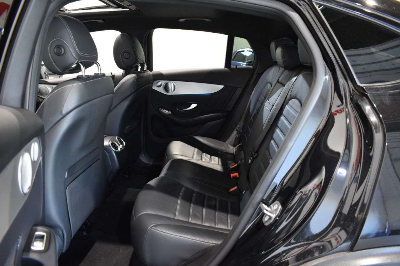 MERCEDES-BENZ GLC COUP� en Minoautos