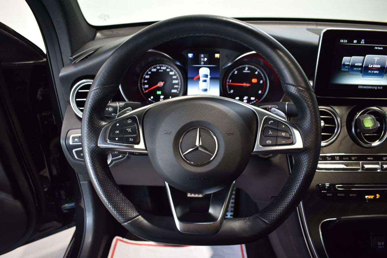 MERCEDES-BENZ GLC COUP� en Minoautos