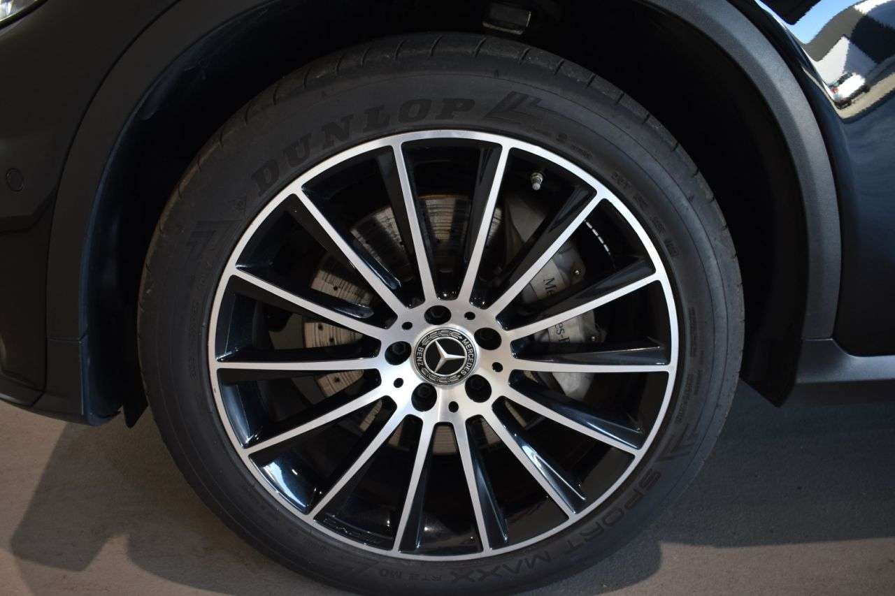 MERCEDES-BENZ GLC COUP� en Minoautos