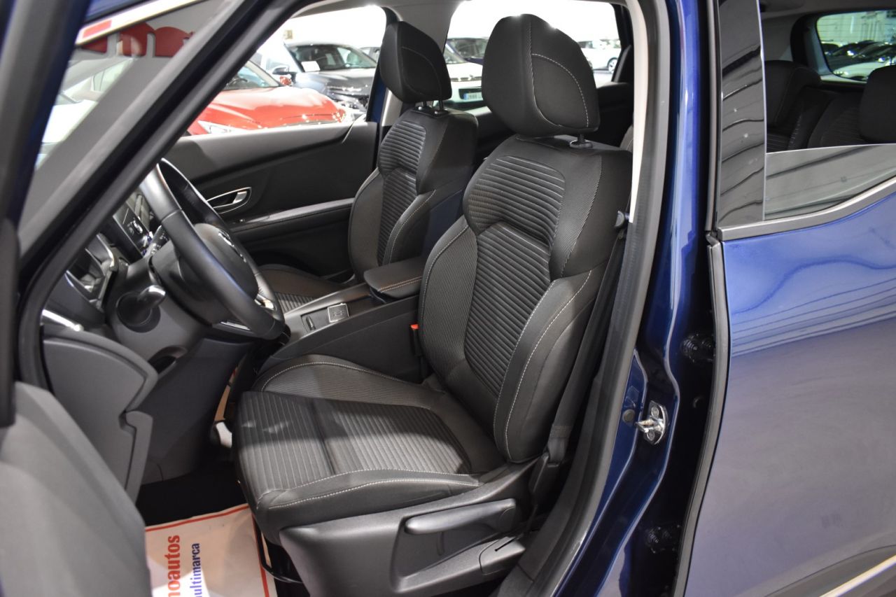 RENAULT SCENIC en Minoautos