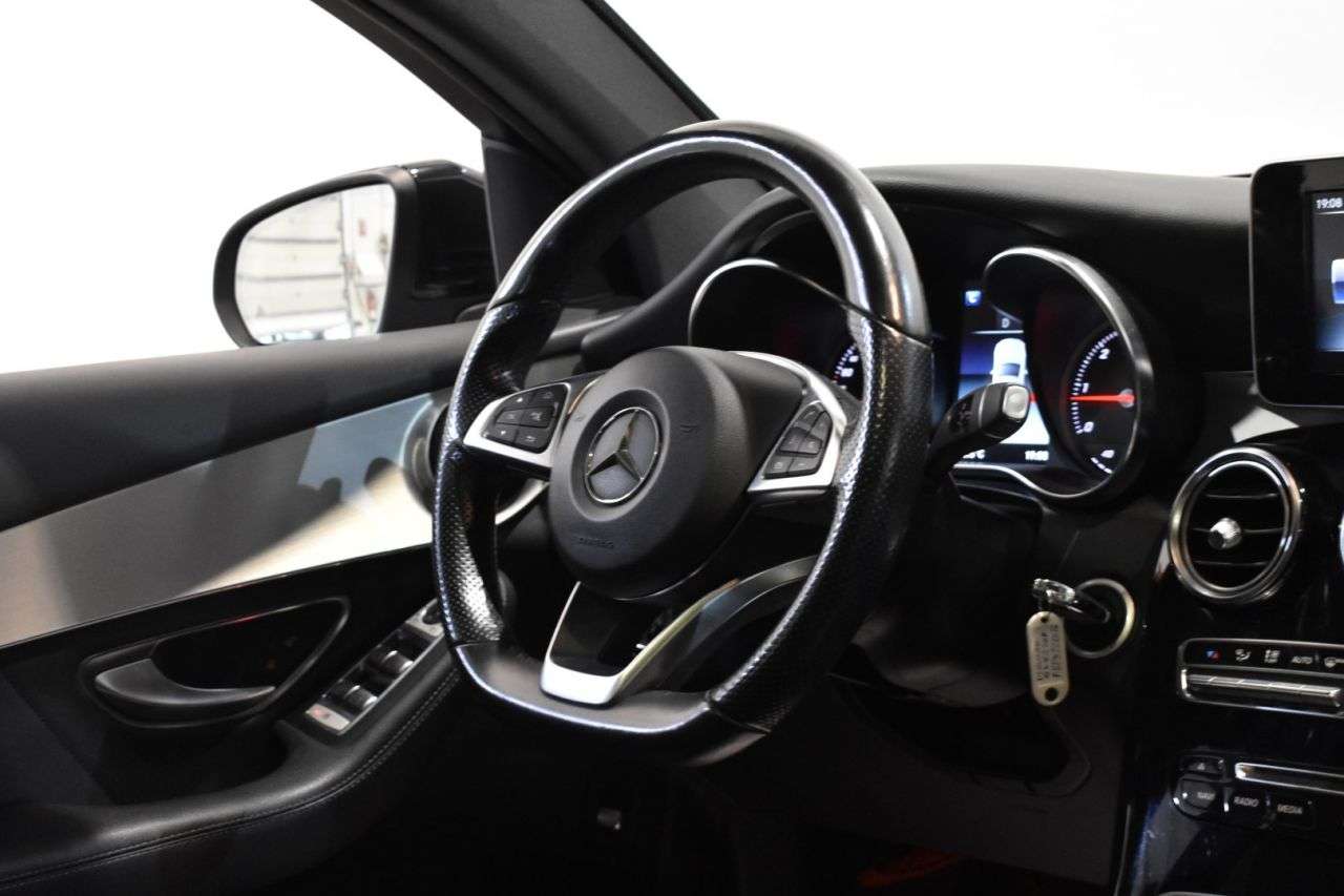 MERCEDES-BENZ GLC COUP� en Minoautos