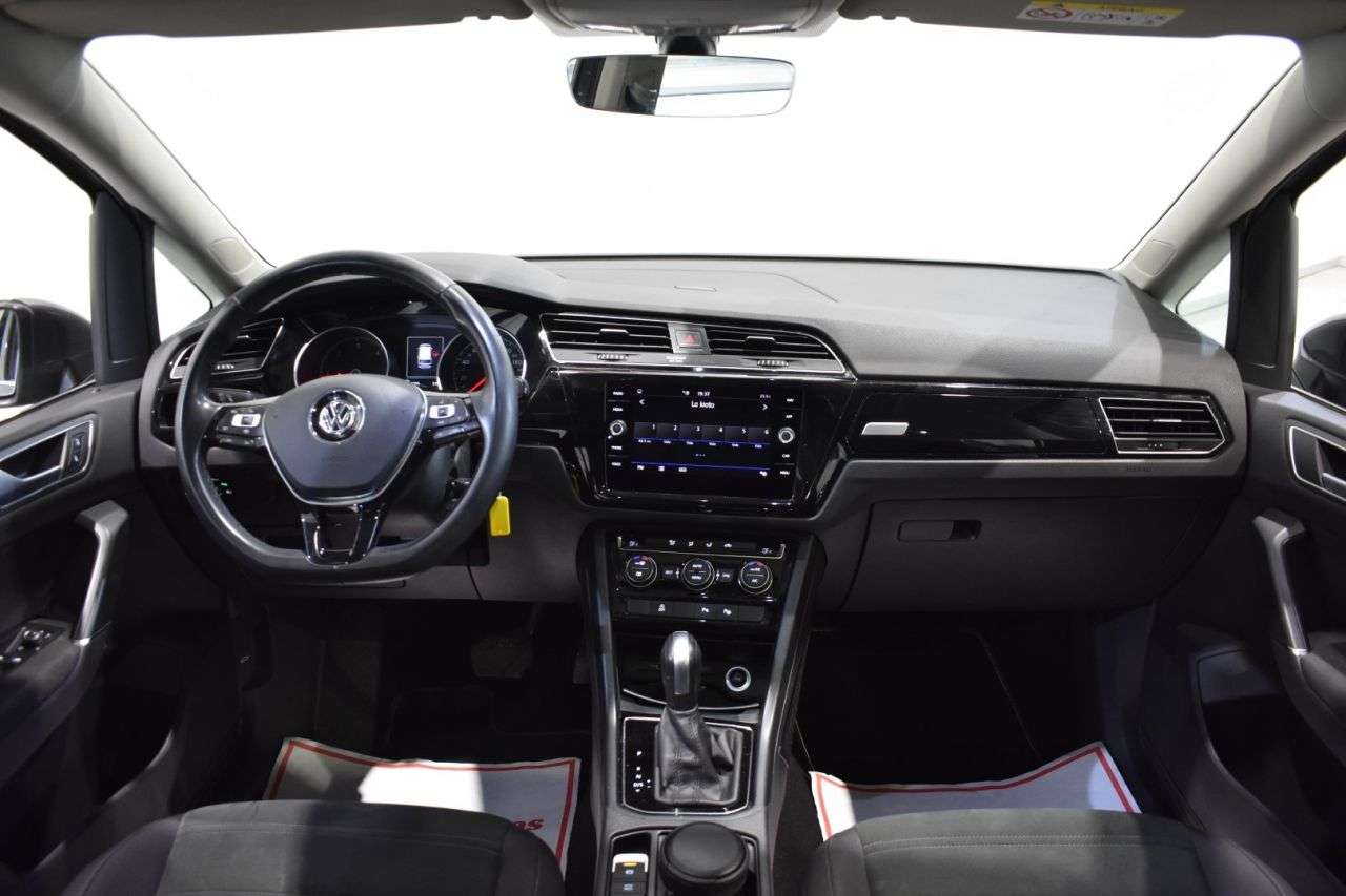 VW TOURAN en Minoautos