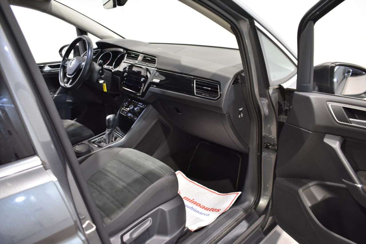 VW TOURAN en Minoautos