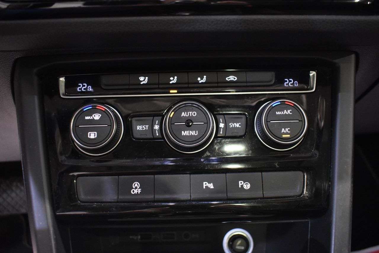 VW TOURAN en Minoautos