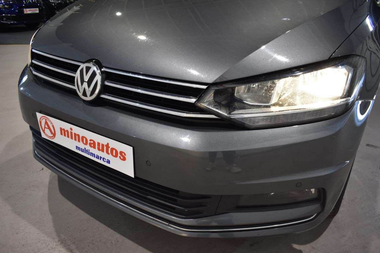 VW TOURAN en Minoautos