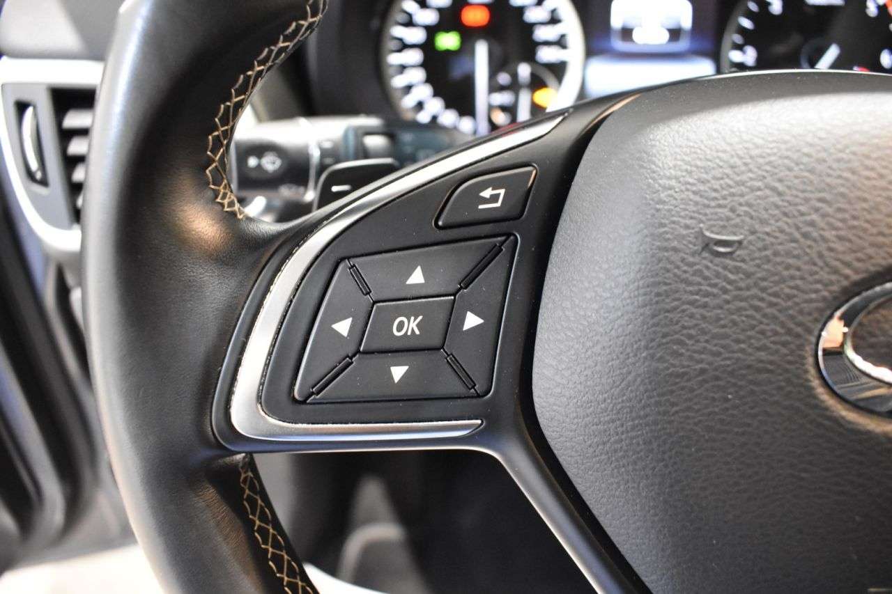 INFINITI Q30 en Minoautos