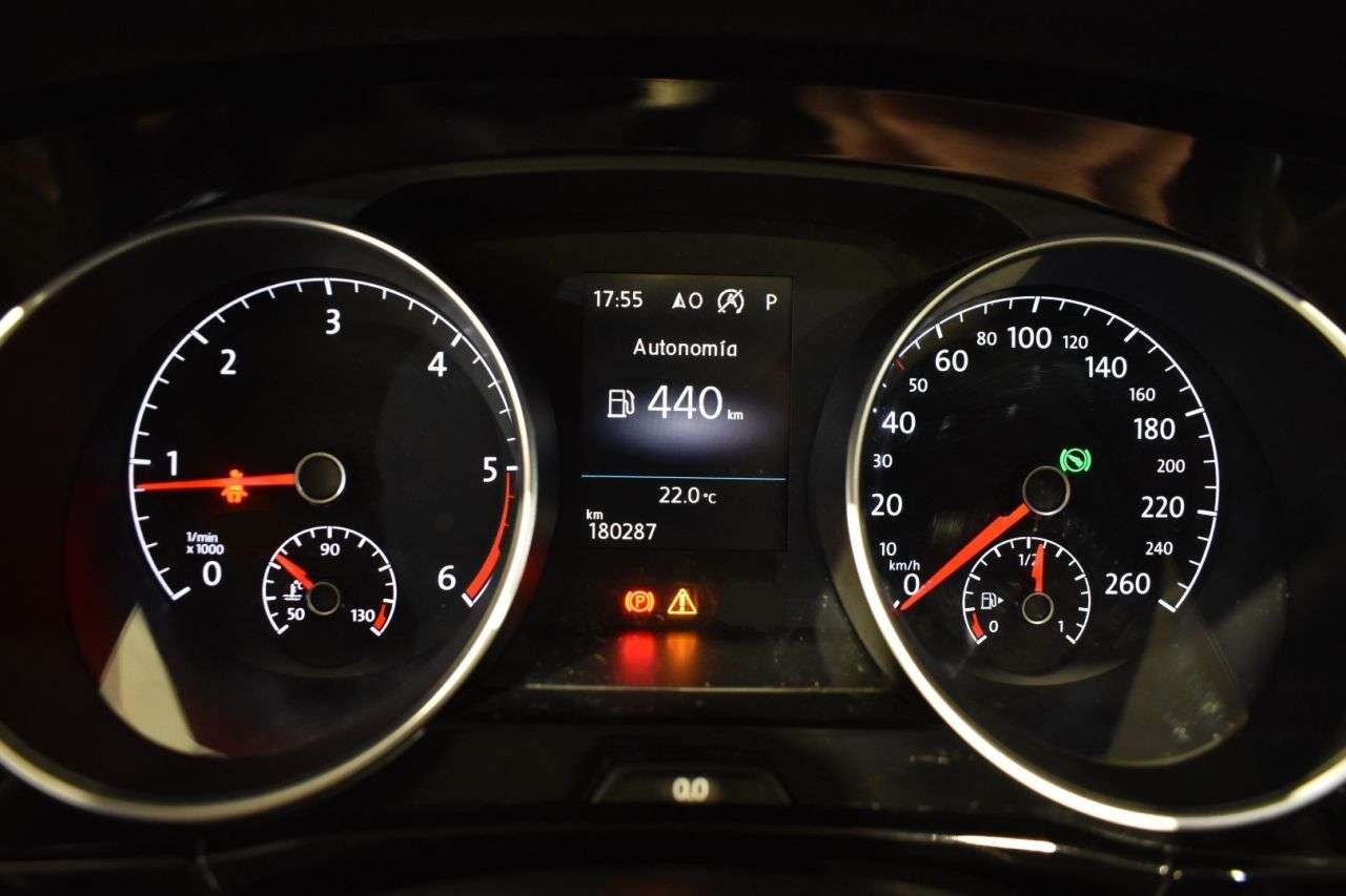 VW TOURAN en Minoautos
