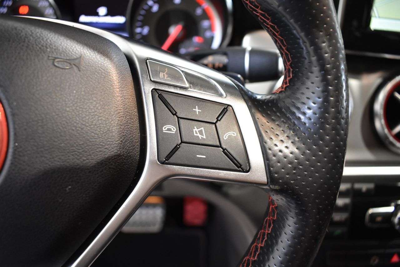 MERCEDES-BENZ CLASE CLA en Minoautos